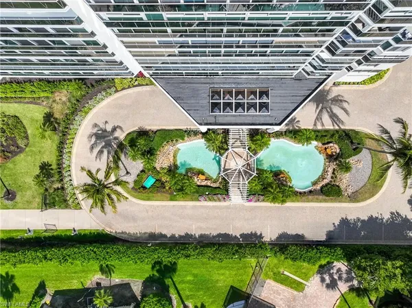 $2,796,000 | 4041 Gulf Shore Boulevard North, Unit 1007, Naples, FL 34103
