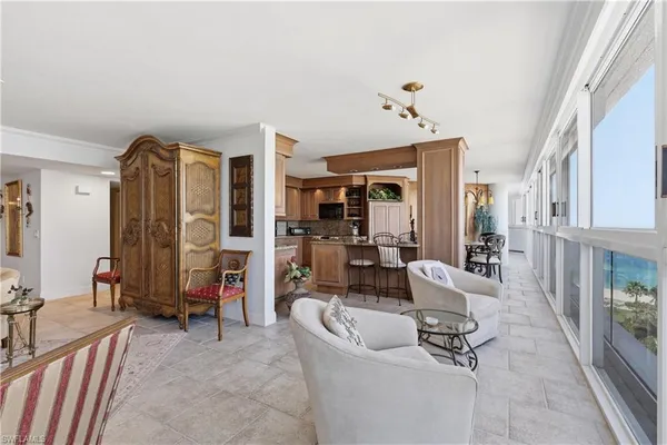 $2,796,000 | 4041 Gulf Shore Boulevard North, Unit 1007, Naples, FL 34103