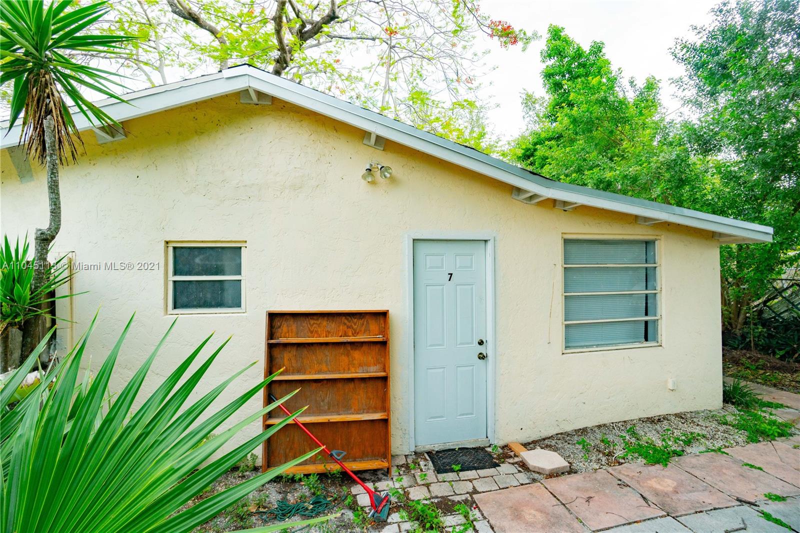 5808 Buchanan Street Hollywood, FL 33021 - Photo 6 of 21