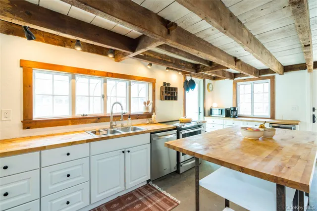 $597,000 | 62 Seelbach Lane, Staatsburg, NY 12580