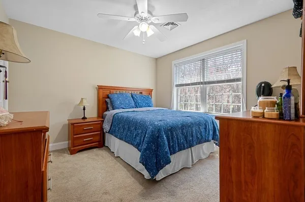 $725,000 | 25 East Street, Uxbridge, MA 01569