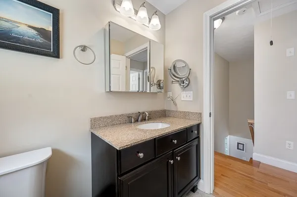 $725,000 | 25 East Street, Uxbridge, MA 01569