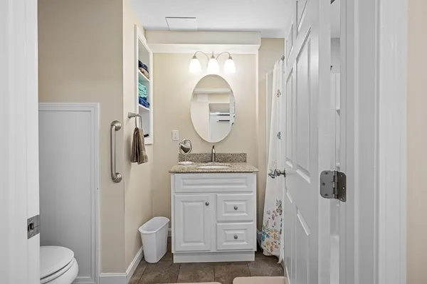 $725,000 | 25 East Street, Uxbridge, MA 01569