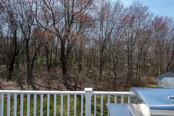 $725,000 | 25 East Street, Uxbridge, MA 01569
