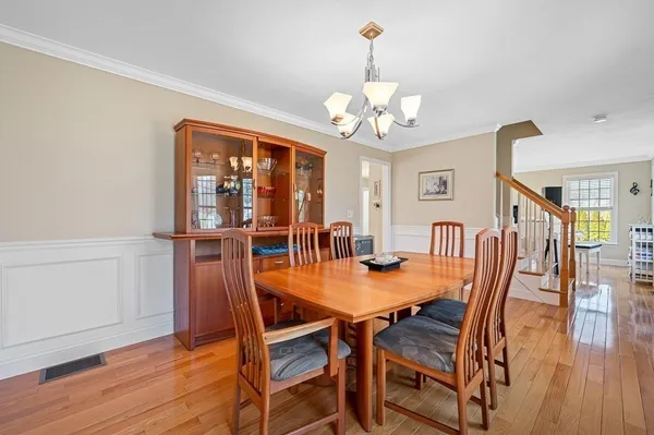 $725,000 | 25 East Street, Uxbridge, MA 01569