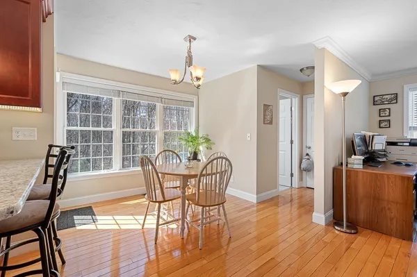 $725,000 | 25 East Street, Uxbridge, MA 01569