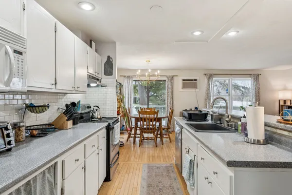 $349,000 | 29 Floyd Avenue, Unit 11, Lebanon, NH 03784