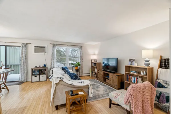 $349,000 | 29 Floyd Avenue, Unit 11, Lebanon, NH 03784