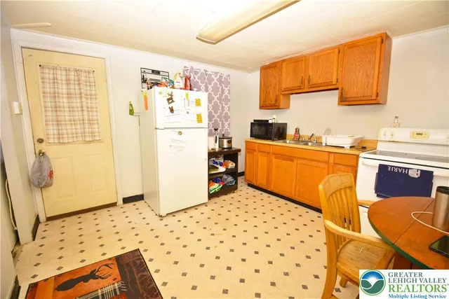 $204,900 | 776 West Main Street, Plymouth, PA 18651