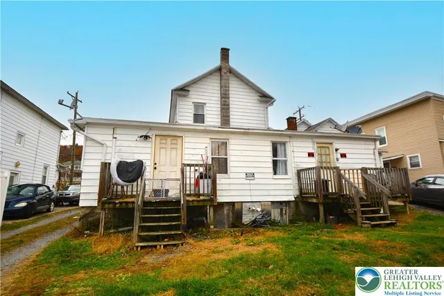 $204,900 | 776 West Main Street, Plymouth, PA 18651