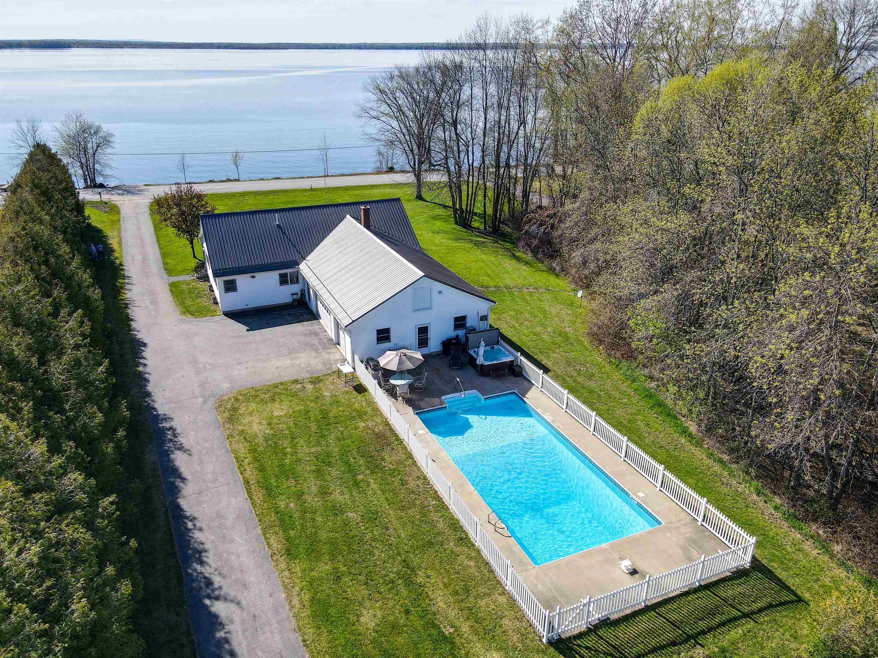 1567 West Shore Road Alburgh, VT 05440 - Photo 1 of 40 Gallery Image 1