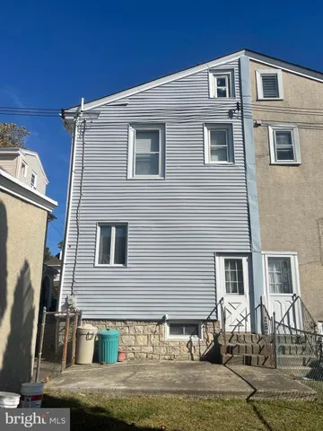 $260,000 | 242 Burmont Road, Drexel Hill, PA 19026