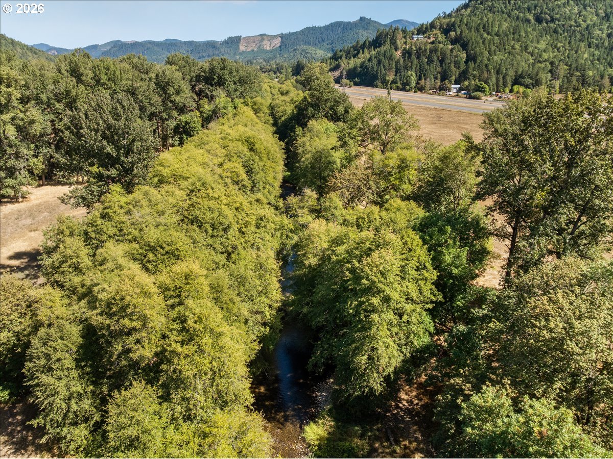 3604 Azalea-Glen Road Glendale, OR 97442 - Photo 21 of 23
