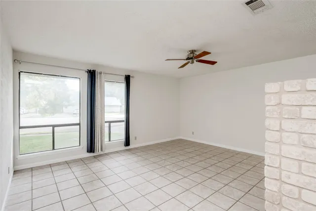 $2,150 | 1402 Meadgreen Circle, Austin, TX 78758