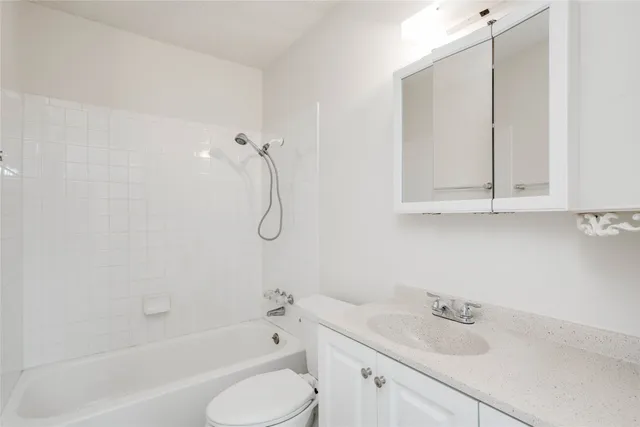 $2,150 | 1402 Meadgreen Circle, Austin, TX 78758