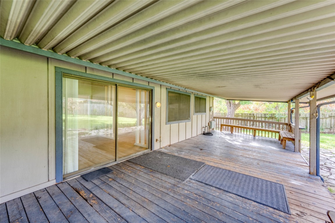 1402 Meadgreen Circle Austin, TX 78758 - Photo 33 of 35 View of wooden terrace