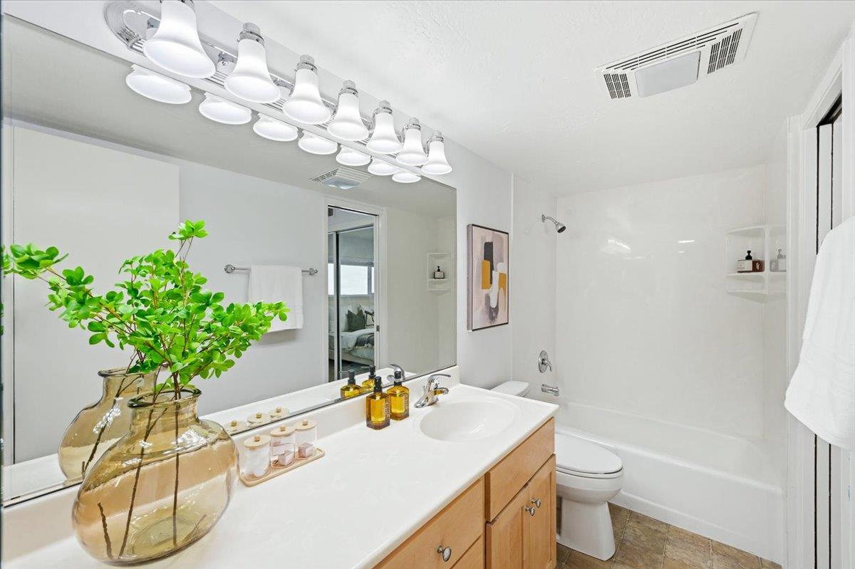 453 North Rengstorff Avenue, Unit 19 Mountain View, CA 94043 - Photo 31 of 56