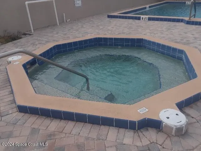 $525,000 | 995 N Highway, Unit 103, Indialantic, FL 32903