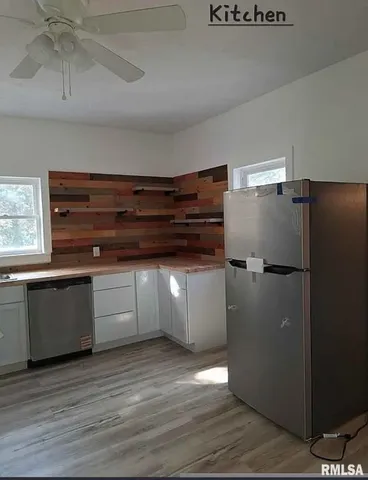 $155,900 | 602 West Cherry Street, McLeansboro, IL 62859