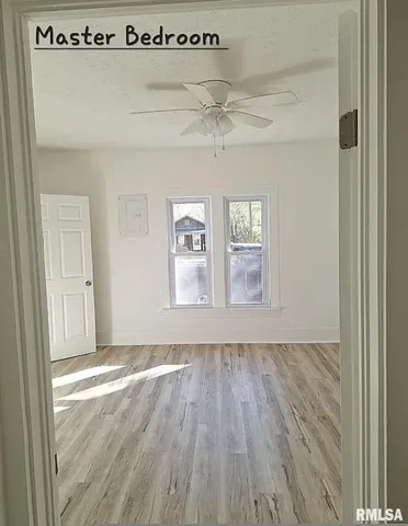 $155,900 | 602 West Cherry Street, McLeansboro, IL 62859