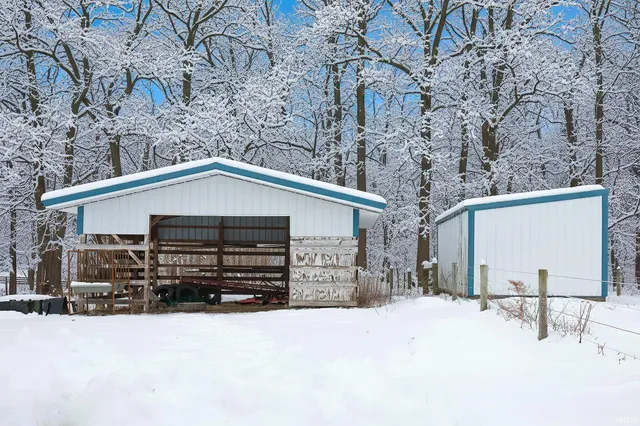 $800,000 | 9301 East Division Road, Mill Creek, IN 46365