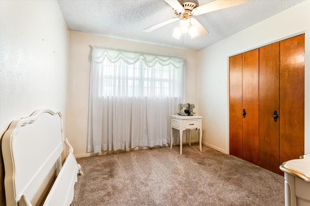 3472 Desvoignes Road Denison, TX 75021 - Photo 15 of 27 Same Bedroom - No Staging
