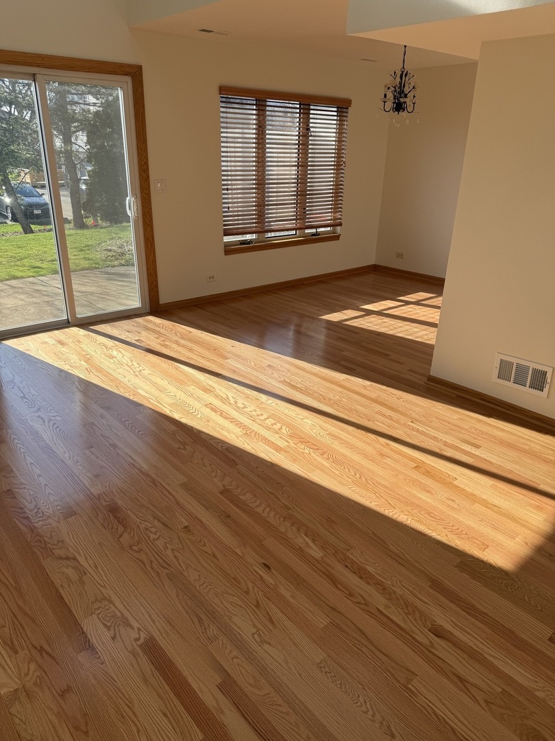 8316 High Point Circle, Unit E Darien, IL 60561 - Photo 3 of 41