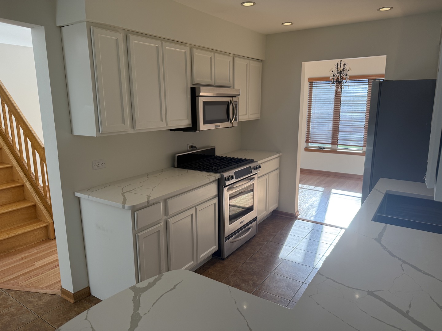 8316 High Point Circle, Unit E Darien, IL 60561 - Photo 7 of 41