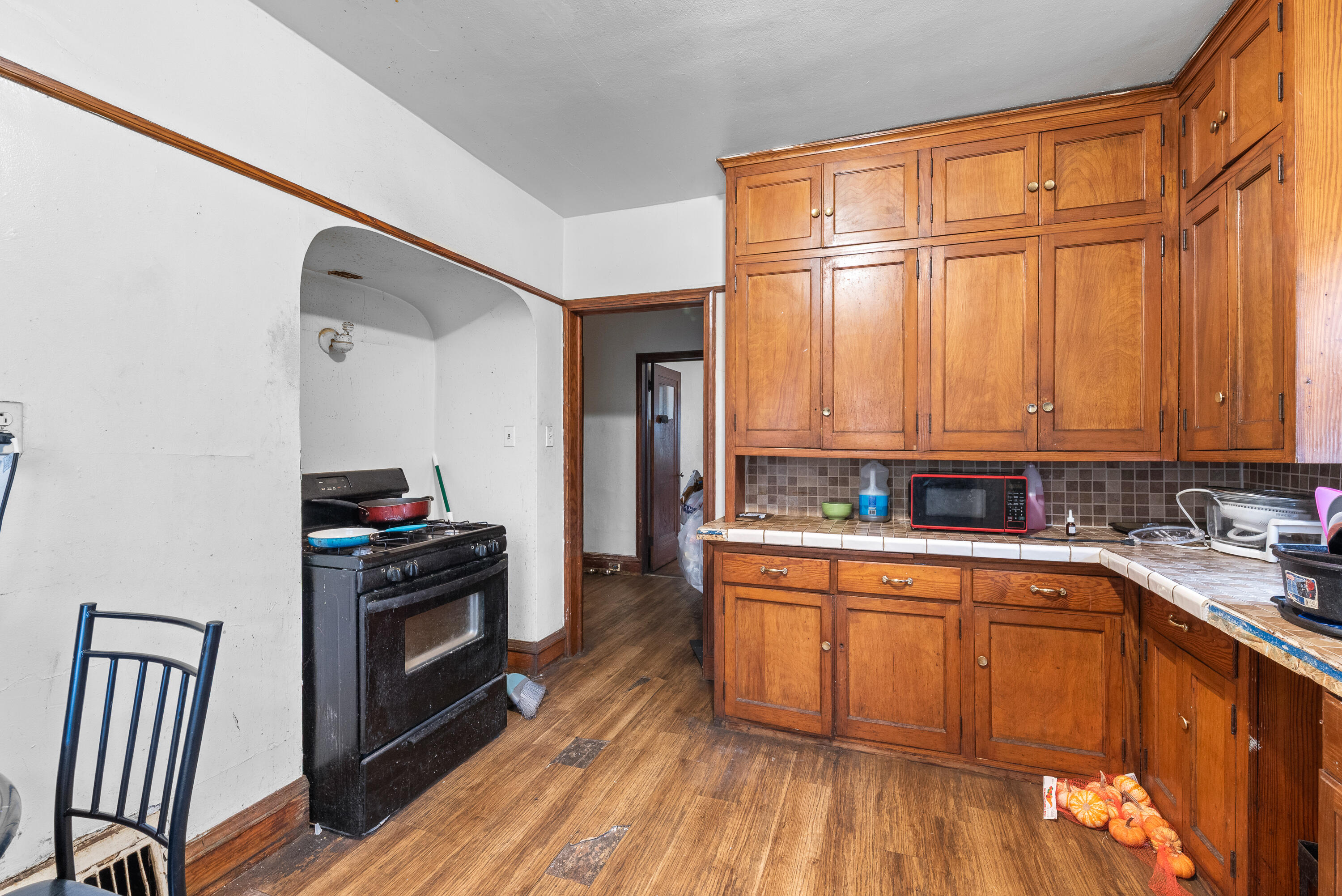 3283 North 14th Street, Unit 3285 Milwaukee, WI 53206 - Photo 4 of 18 3283 N 14th St-5