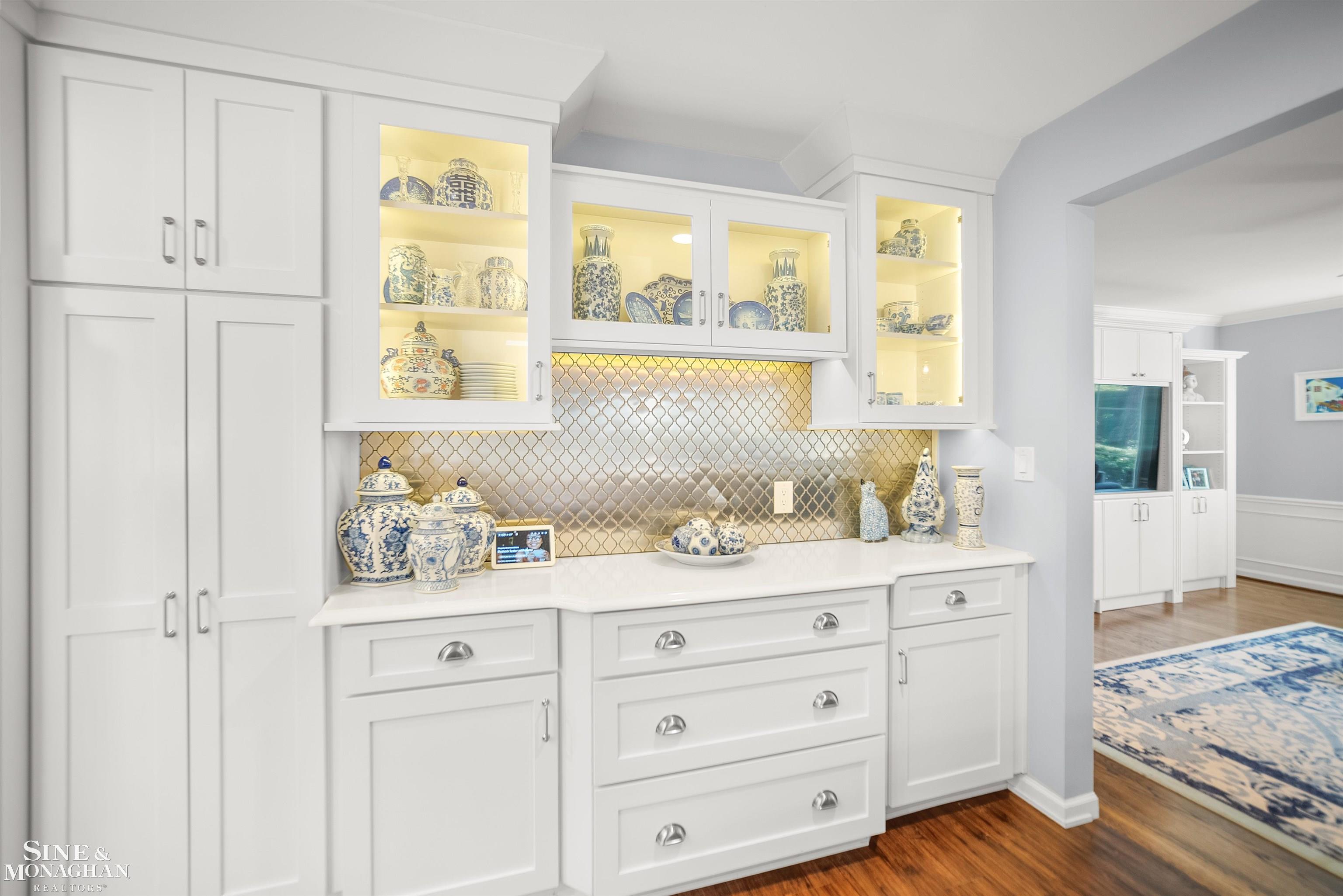 32 Harbor Hill Road Grosse Pointe Farms, MI 48236 - Photo 4 of 52