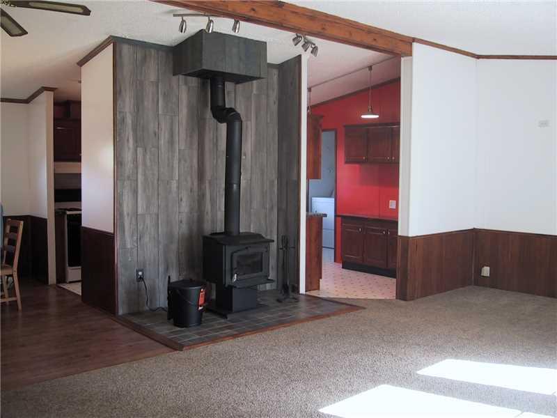 102 Holly Road Chicora, PA 16025 - Photo 2 of 25 Living Room.
