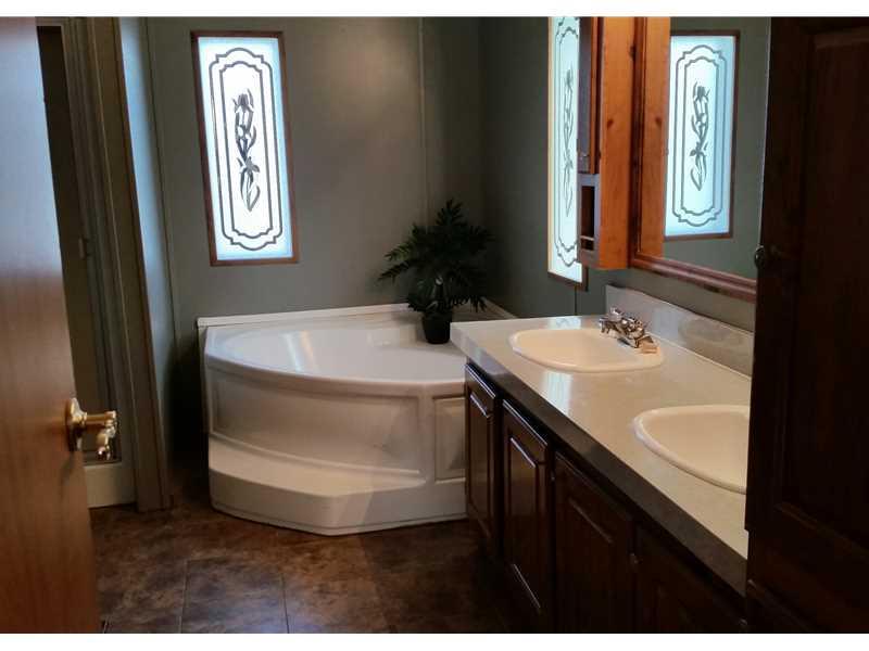 102 Holly Road Chicora, PA 16025 - Photo 15 of 25 Master Bath/Spa.