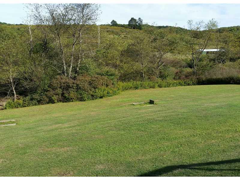 102 Holly Road Chicora, PA 16025 - Photo 24 of 25 Yard/Garden.