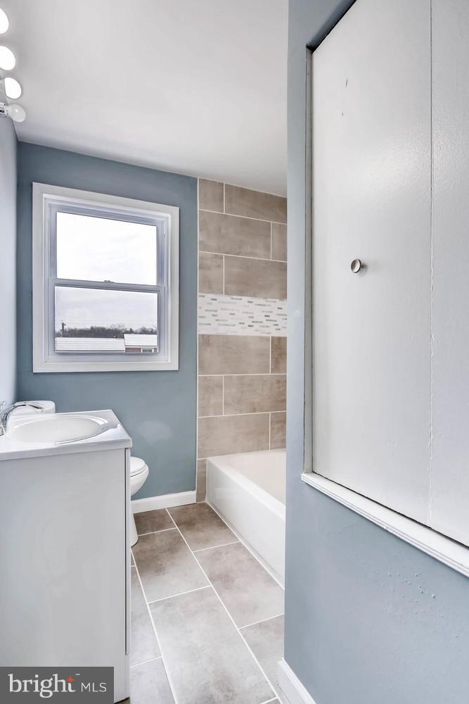 5509 Whitwood Road Baltimore, MD 21206 - Photo 21 of 30 Bath