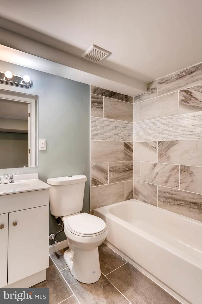 5509 Whitwood Road Baltimore, MD 21206 - Photo 26 of 30 Bath