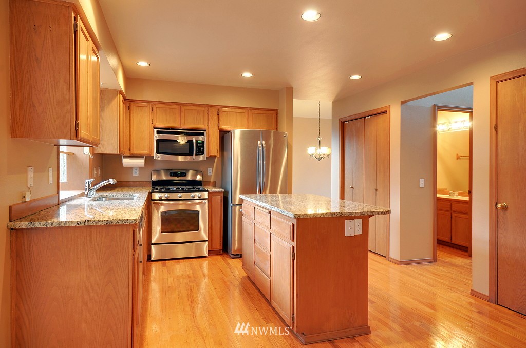 22832 14th Place West Bothell, WA 98021 - Photo 6 of 14