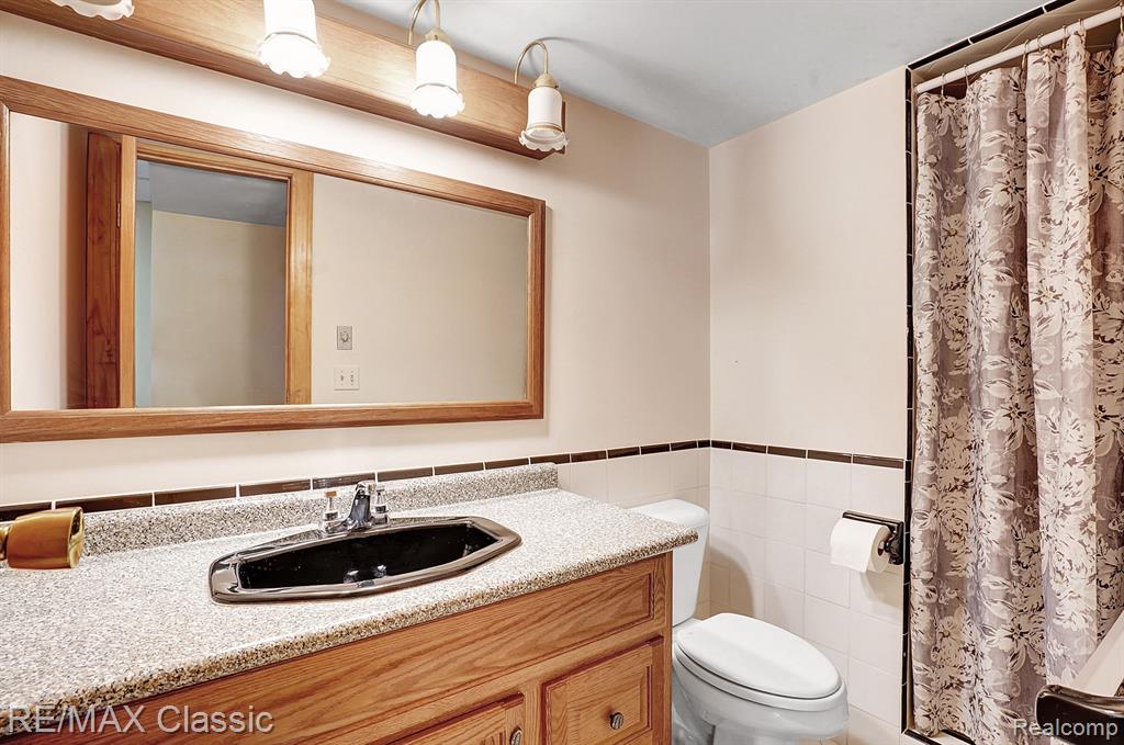 66781 Eight Mile Road South Lyon, MI 48178 - Photo 10 of 54