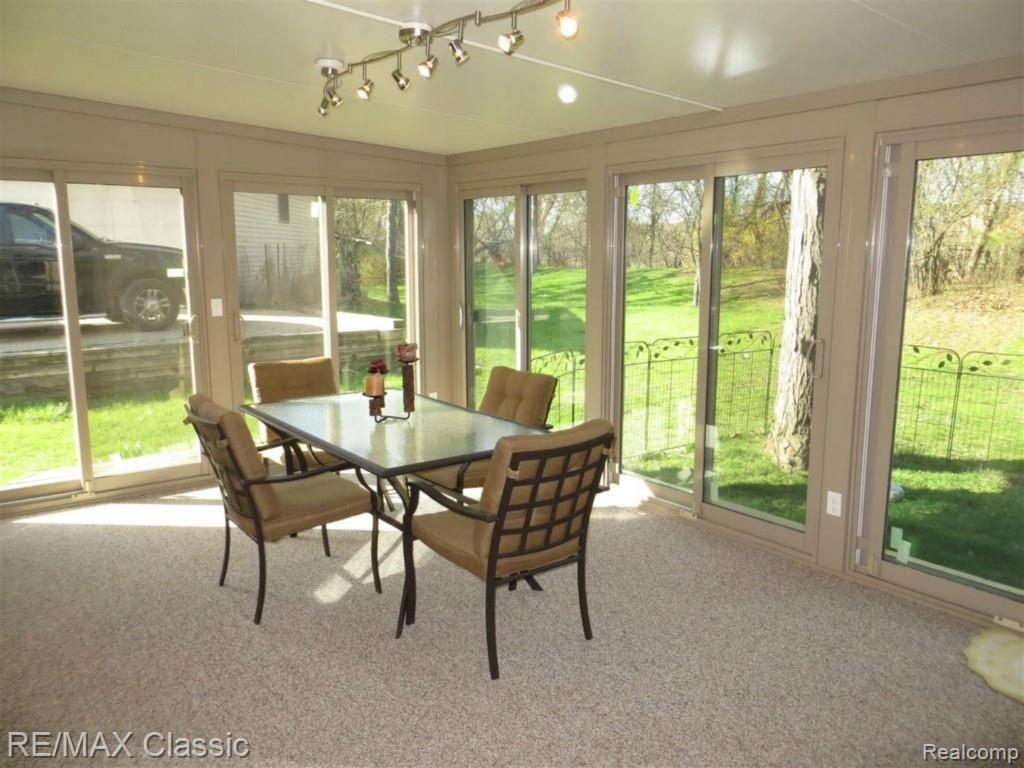 2153 Somerset Road Bloomfield Hills, MI 48302 - Photo 14 of 15 Relax in your Sun Room!