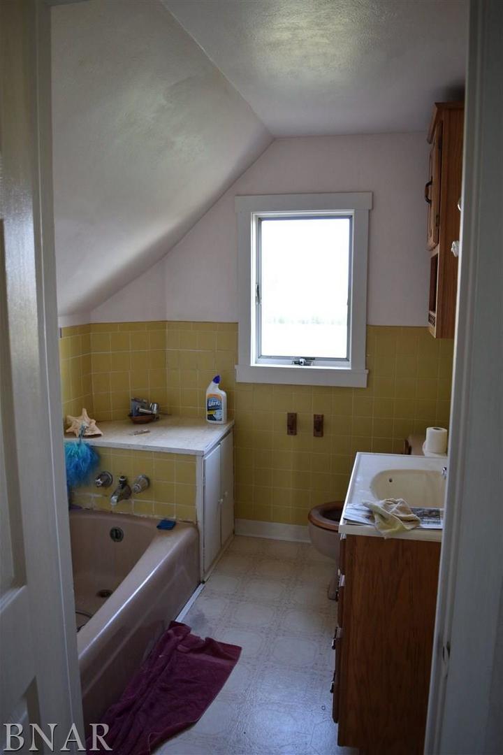 2449 Bearsdale Road Clinton, IL 61727 - Photo 16 of 30