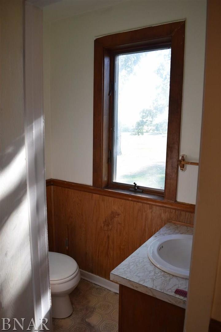 2449 Bearsdale Road Clinton, IL 61727 - Photo 17 of 30
