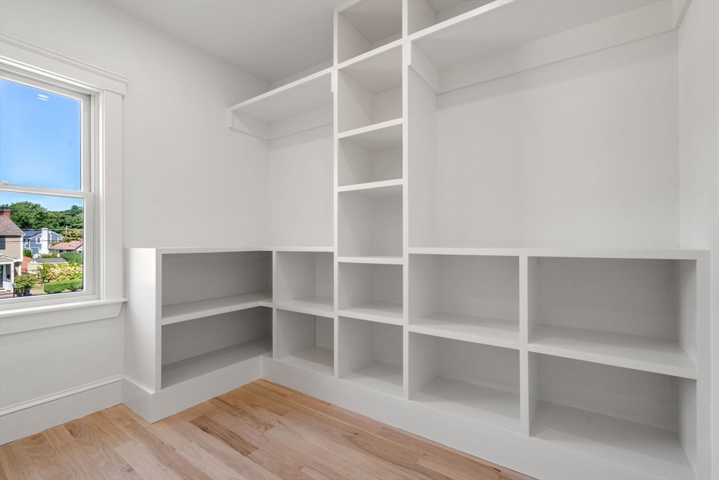 10 Robinson Road Medford, MA 02155 - Photo 24 of 38 Gallery Image 24