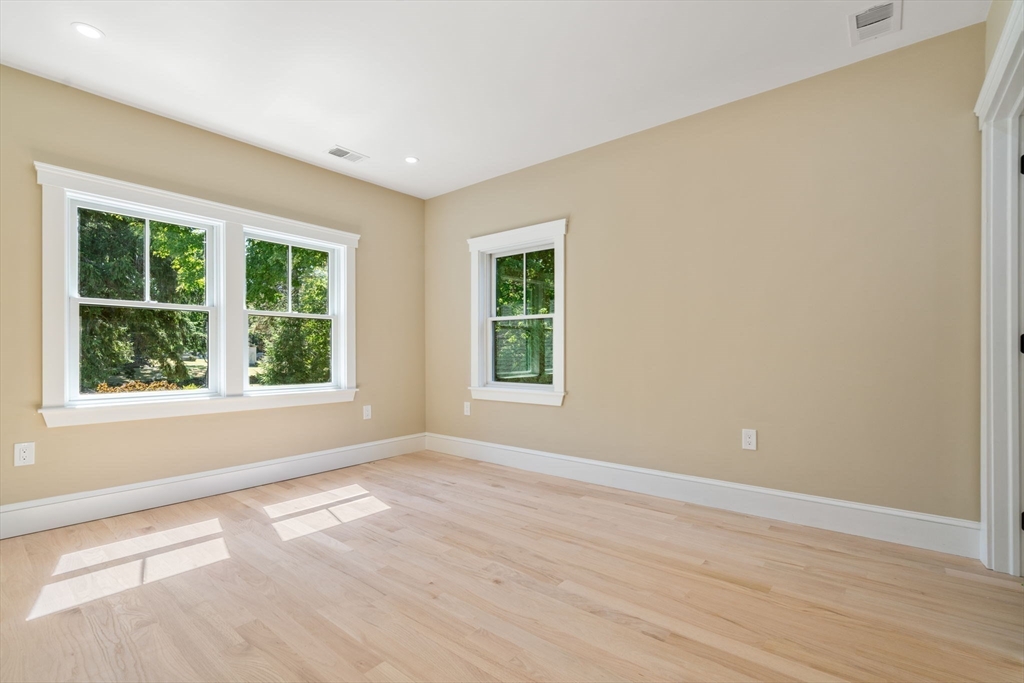 10 Robinson Road Medford, MA 02155 - Photo 27 of 38 Gallery Image 27