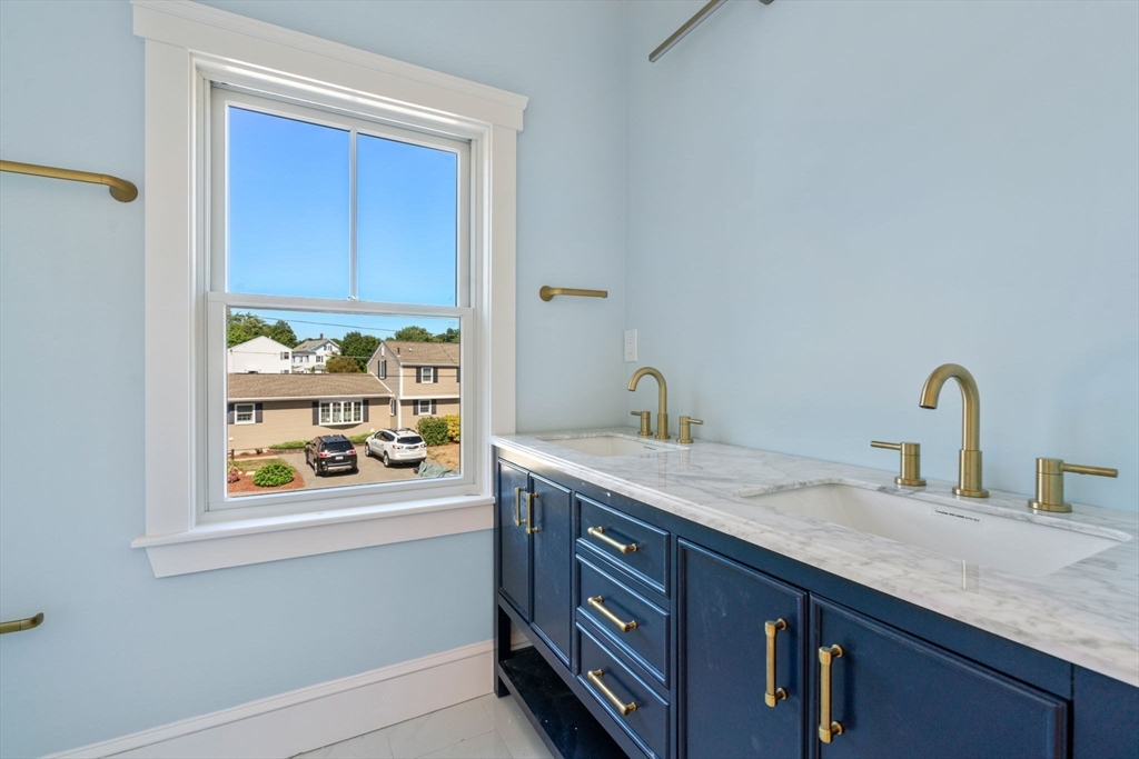 10 Robinson Road Medford, MA 02155 - Photo 29 of 38 Gallery Image 29