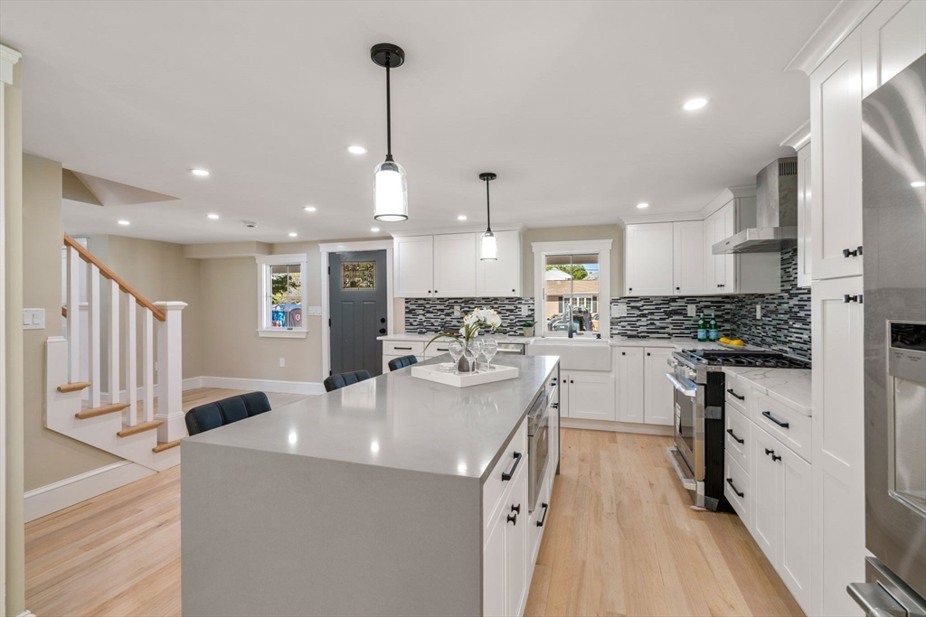 10 Robinson Road Medford, MA 02155 - Photo 6 of 38 Gallery Image 6