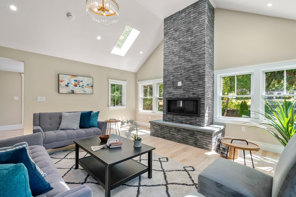10 Robinson Road Medford, MA 02155 - Photo 9 of 38 Gallery Image 9