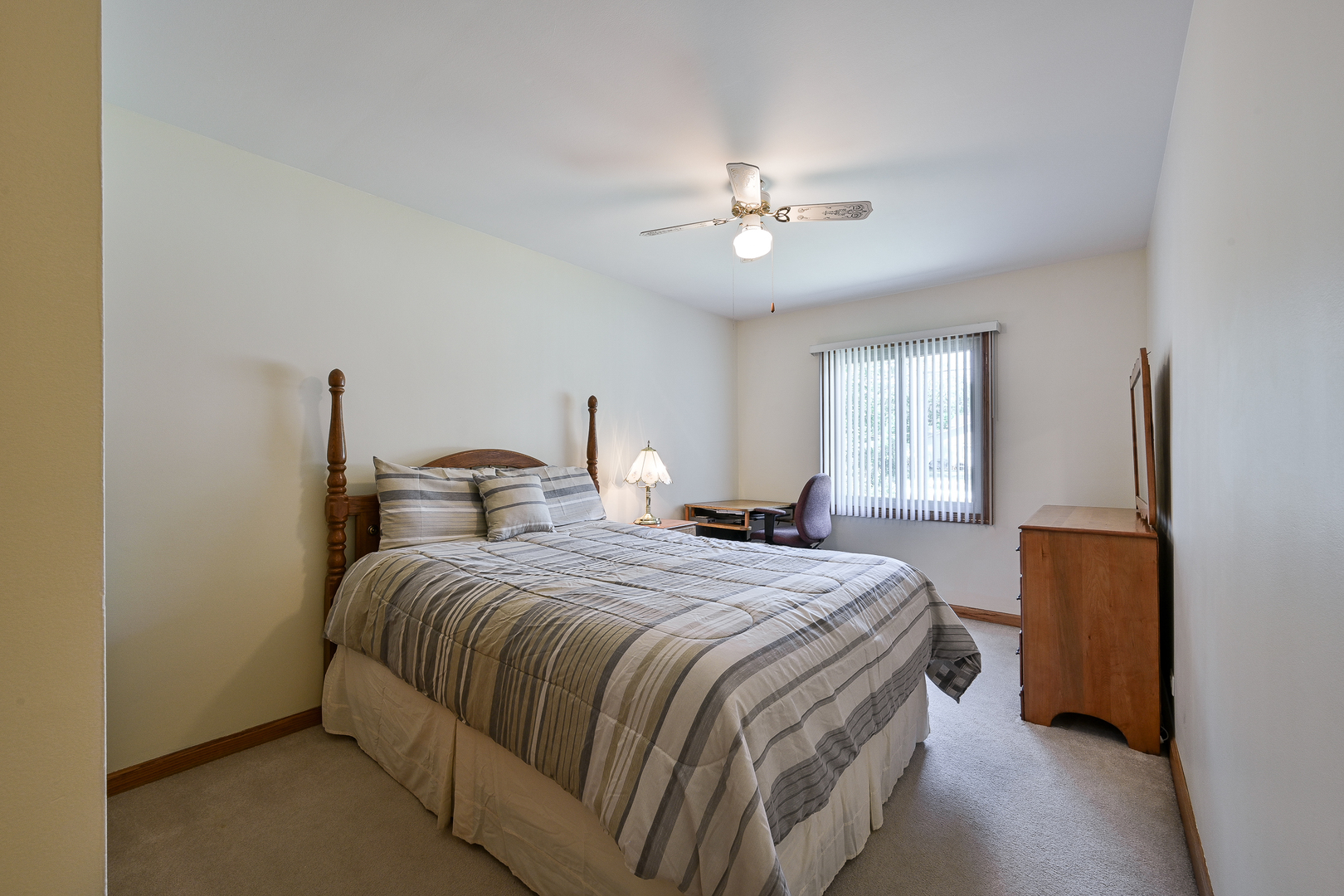 26W467 Jewell Road Winfield, IL 60190 - Photo 15 of 25