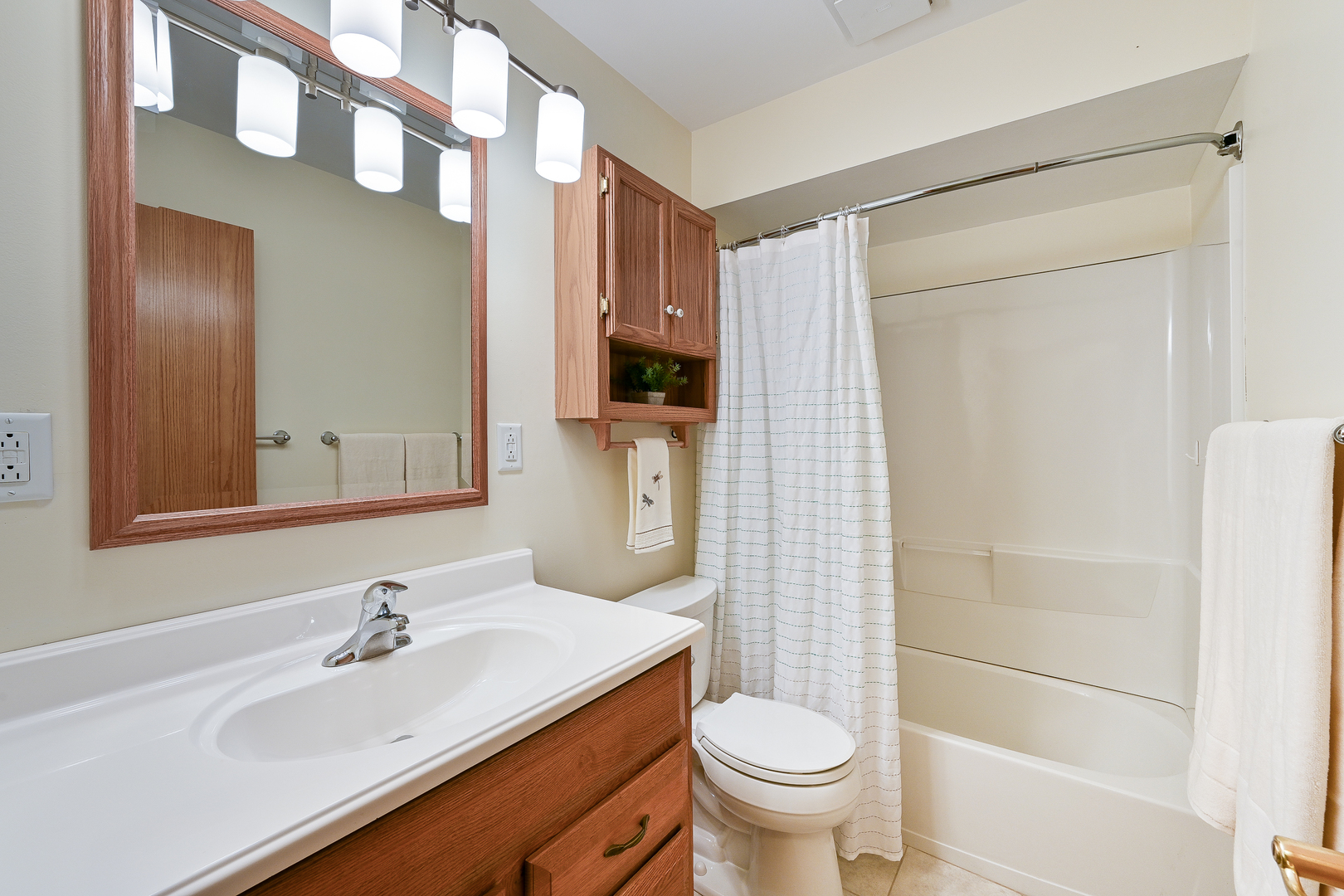 26W467 Jewell Road Winfield, IL 60190 - Photo 16 of 25