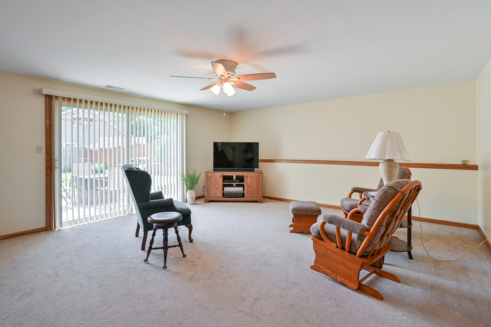 26W467 Jewell Road Winfield, IL 60190 - Photo 17 of 25