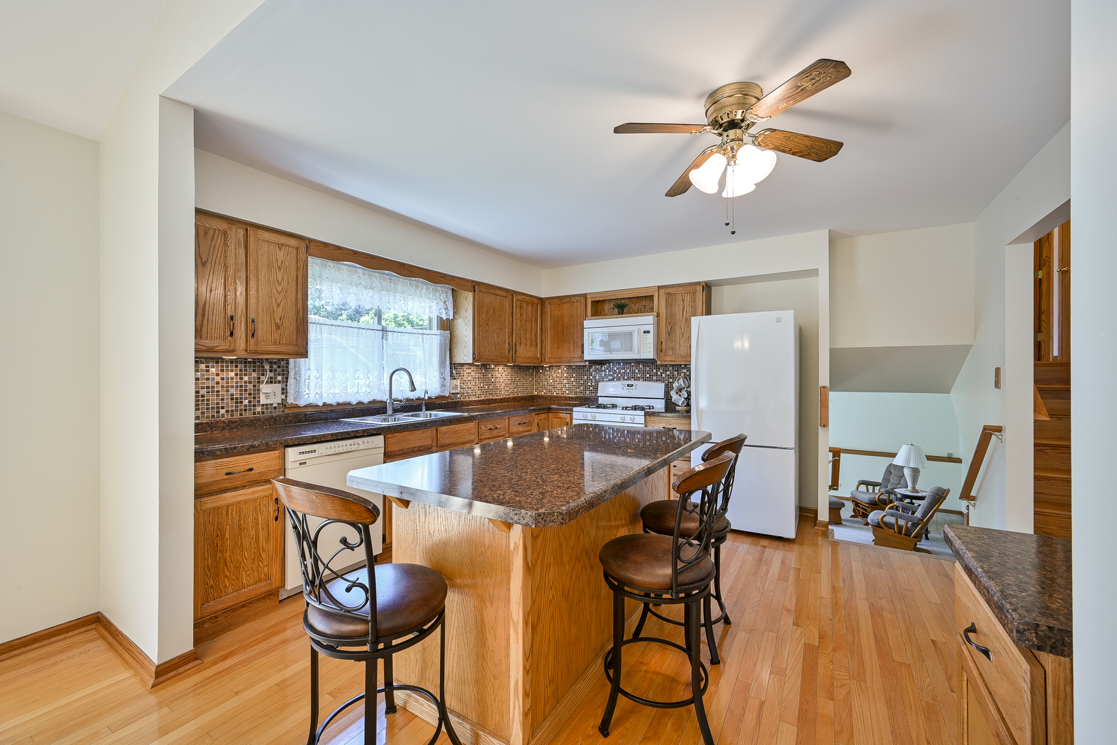 26W467 Jewell Road Winfield, IL 60190 - Photo 8 of 25