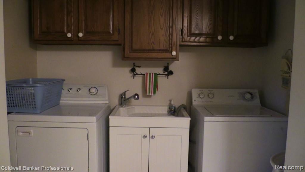 5877 Lyons Road Imlay City, MI 48444 - Photo 11 of 40